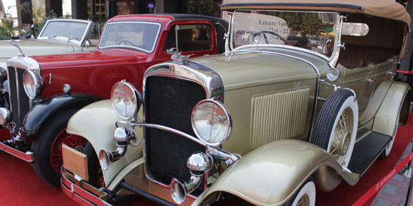 Get your heart racing with the mesmerizing sight of amazing cars at the Vintage Car festival. 